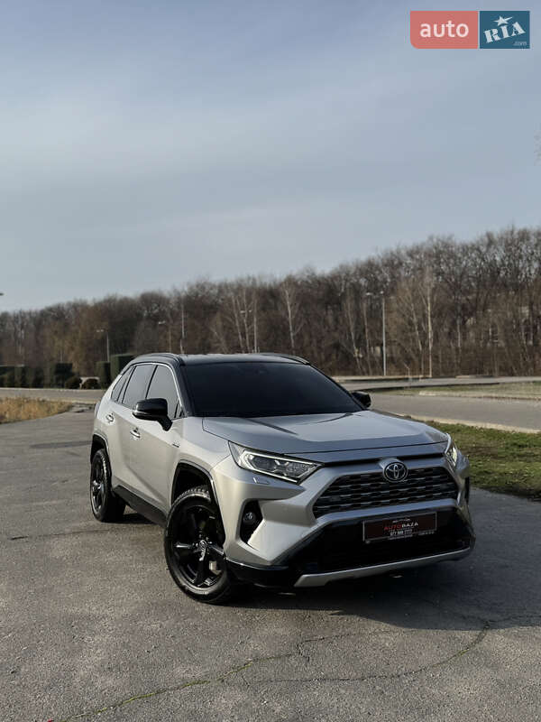 Внедорожник / Кроссовер Toyota RAV4 2019 в Днепре