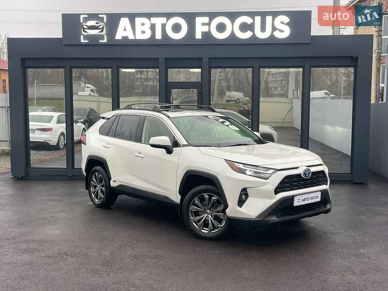 Внедорожник / Кроссовер Toyota RAV4 2022 в Киеве