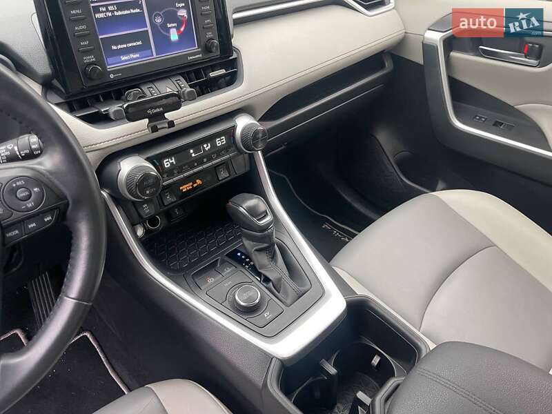 Внедорожник / Кроссовер Toyota RAV4 2022 в Киеве