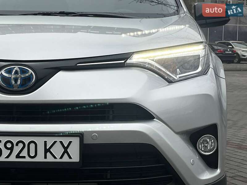 Внедорожник / Кроссовер Toyota RAV4 2015 в Днепре