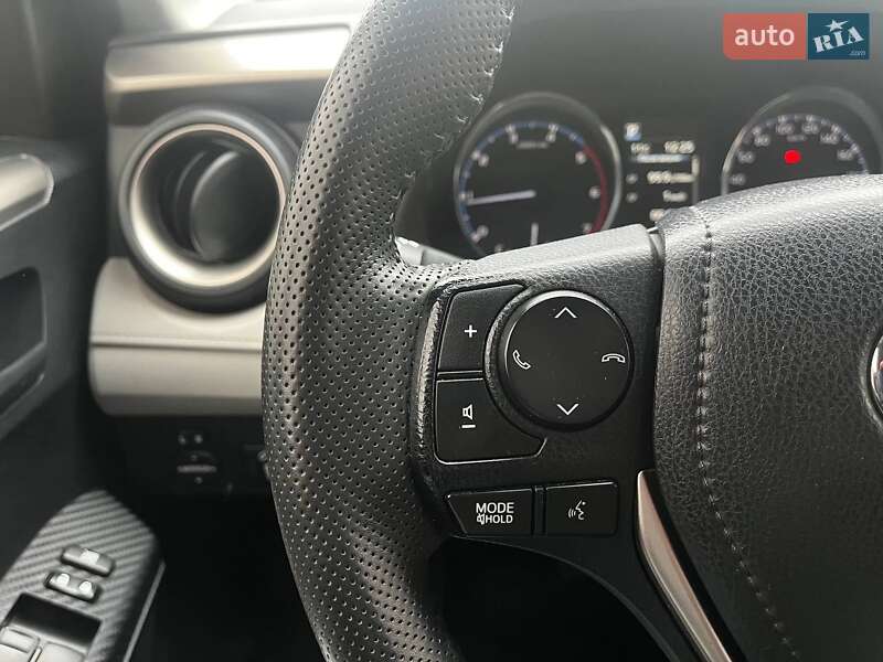 Внедорожник / Кроссовер Toyota RAV4 2015 в Днепре