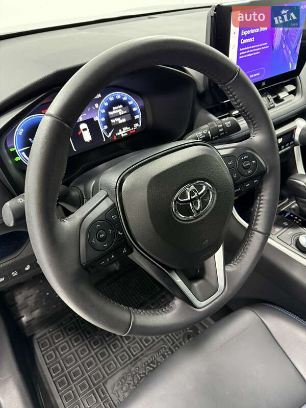 Позашляховик / Кросовер Toyota RAV4 2023 в Одесі