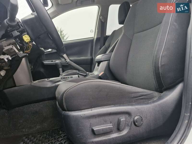 Позашляховик / Кросовер Toyota RAV4 2017 в Умані