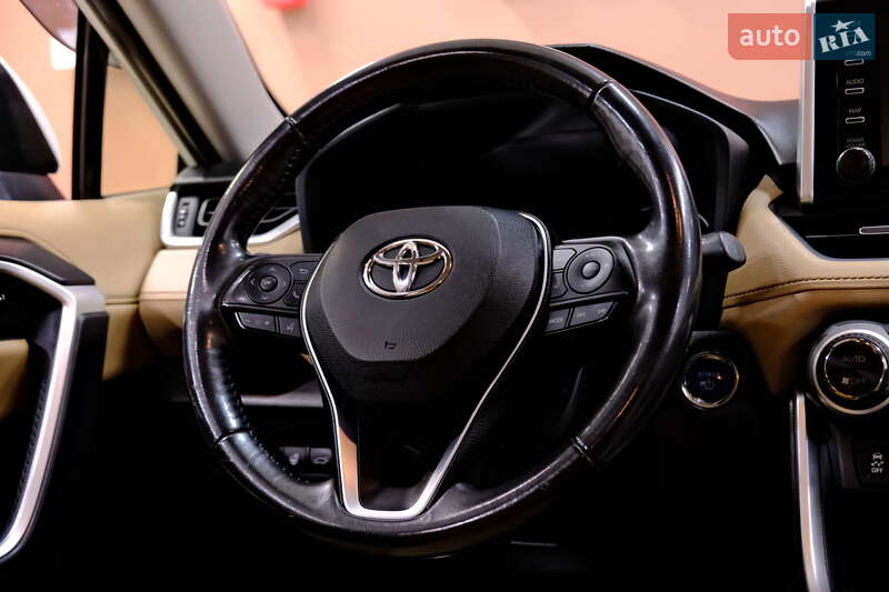 Позашляховик / Кросовер Toyota RAV4 2019 в Одесі