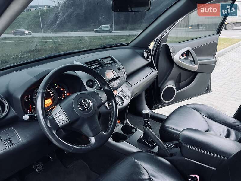Внедорожник / Кроссовер Toyota RAV4 2008 в Тернополе