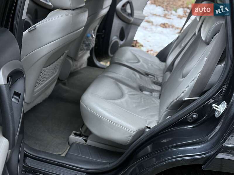 Позашляховик / Кросовер Toyota RAV4 2008 в Львові