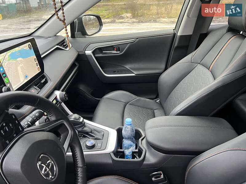 Позашляховик / Кросовер Toyota RAV4 2023 в Києві