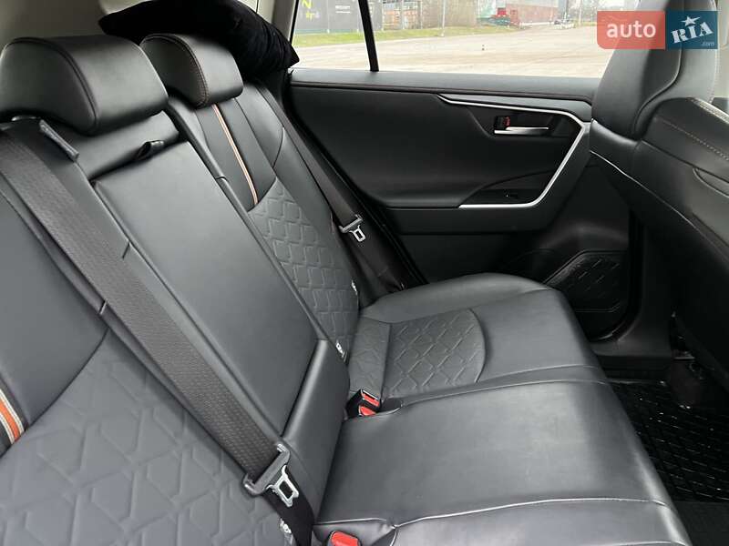 Позашляховик / Кросовер Toyota RAV4 2023 в Києві
