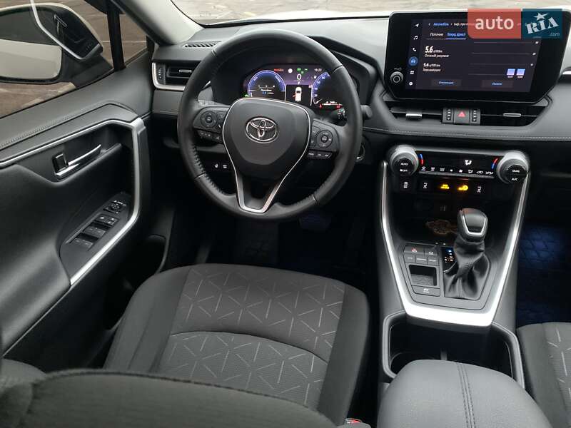 Позашляховик / Кросовер Toyota RAV4 2023 в Києві