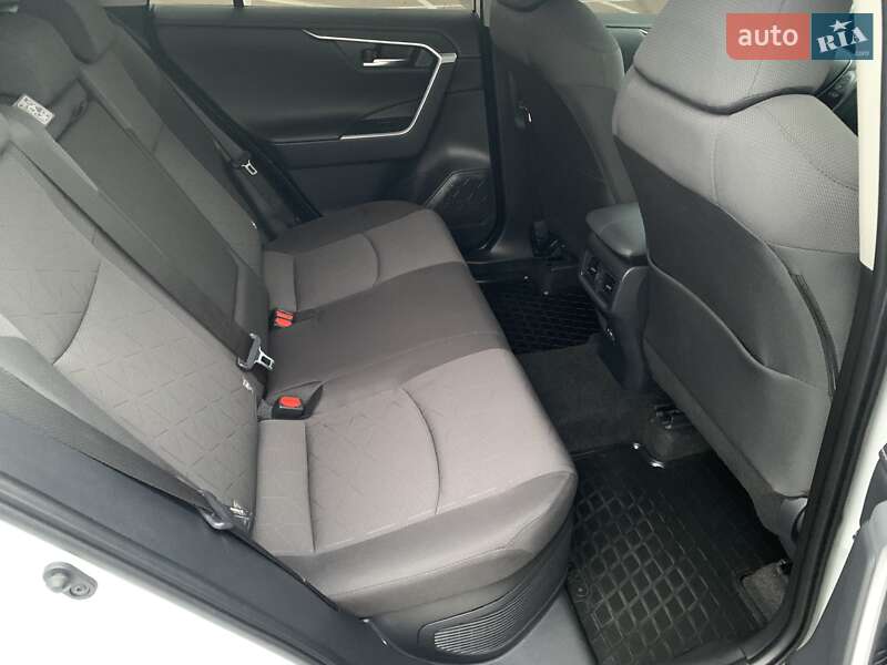 Позашляховик / Кросовер Toyota RAV4 2023 в Києві
