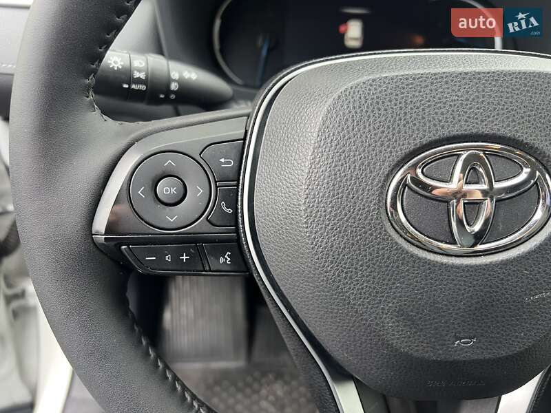 Позашляховик / Кросовер Toyota RAV4 2019 в Києві