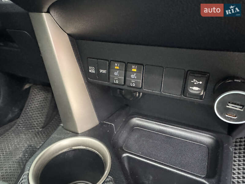Внедорожник / Кроссовер Toyota RAV4 2013 в Запорожье фото 16 Внедорожник / Кроссовер Toyota RAV4 2013 в Запорожье