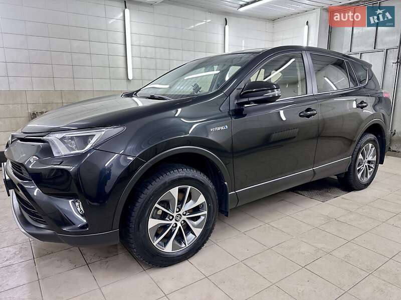 Позашляховик / Кросовер Toyota RAV4 2018 в Сумах