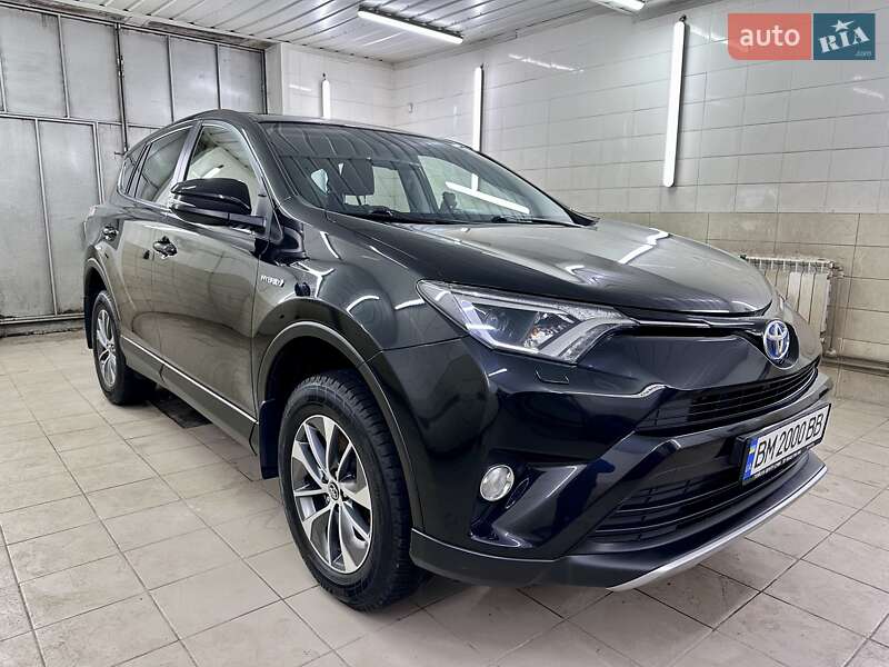 Позашляховик / Кросовер Toyota RAV4 2018 в Сумах