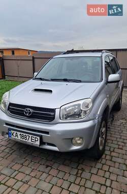 Внедорожник / Кроссовер Toyota RAV4 2004 в Киеве