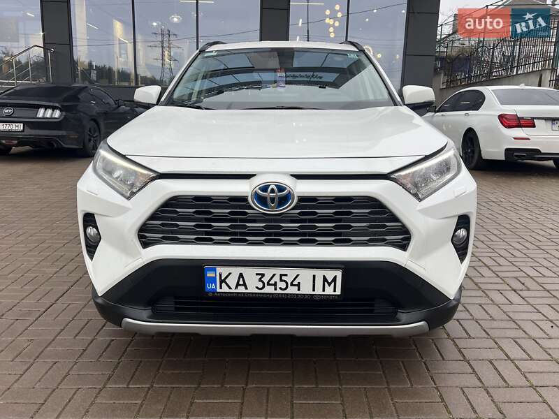 Позашляховик / Кросовер Toyota RAV4 2019 в Києві