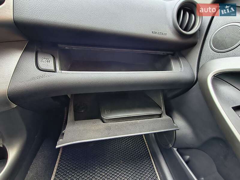 Внедорожник / Кроссовер Toyota RAV4 2012 в Софиевской Борщаговке