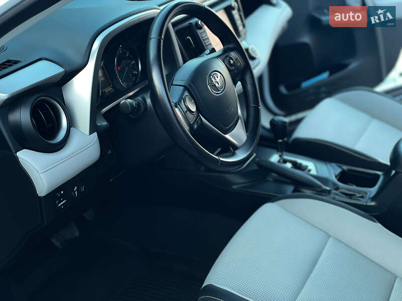 Внедорожник / Кроссовер Toyota RAV4 2016 в Одессе фото 41 Внедорожник / Кроссовер Toyota RAV4 2016 в Одессе