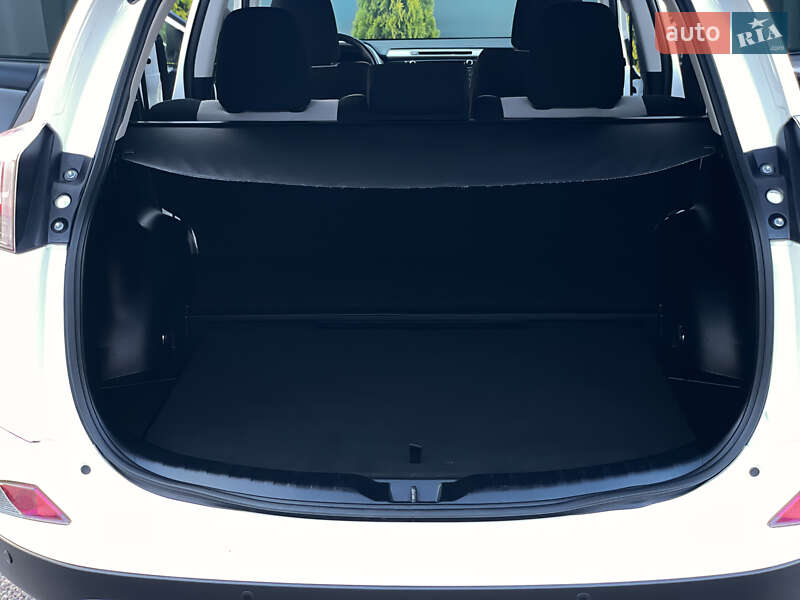 Внедорожник / Кроссовер Toyota RAV4 2016 в Одессе фото 43 Внедорожник / Кроссовер Toyota RAV4 2016 в Одессе