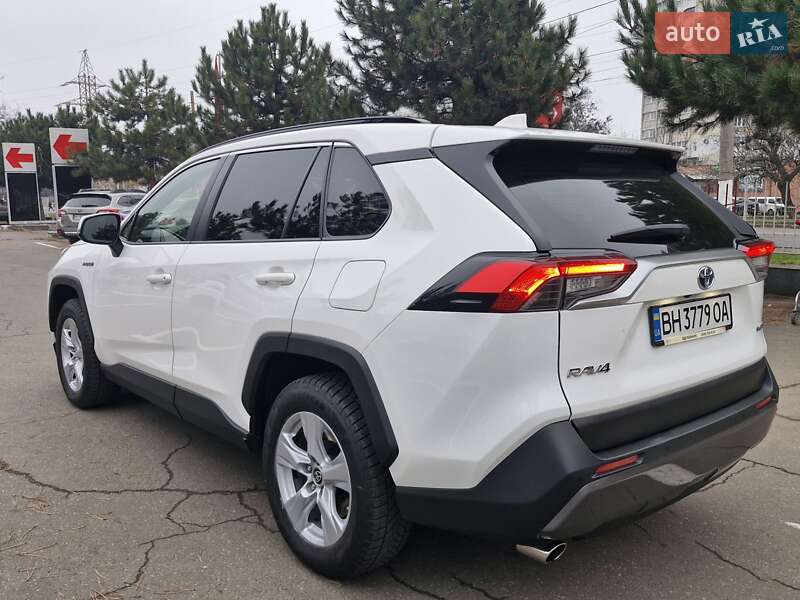 Внедорожник / Кроссовер Toyota RAV4 2020 в Одессе