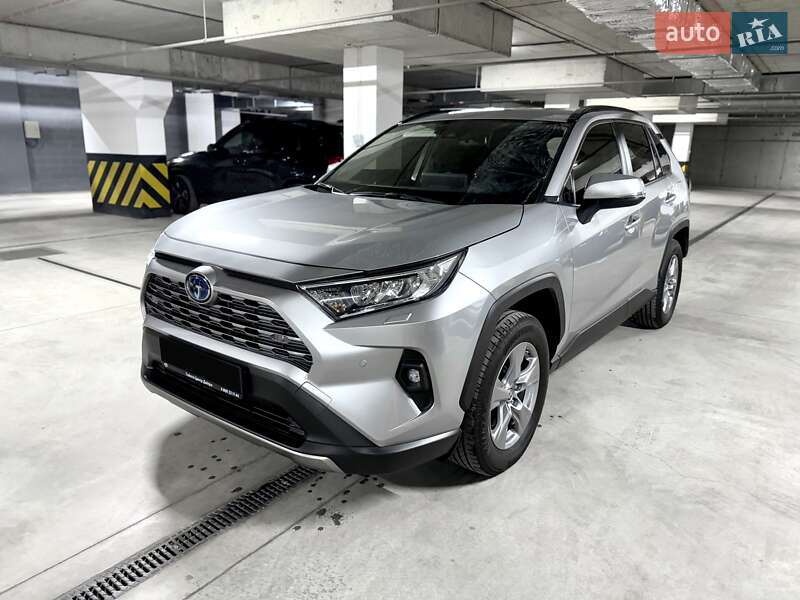 Toyota RAV4 2025