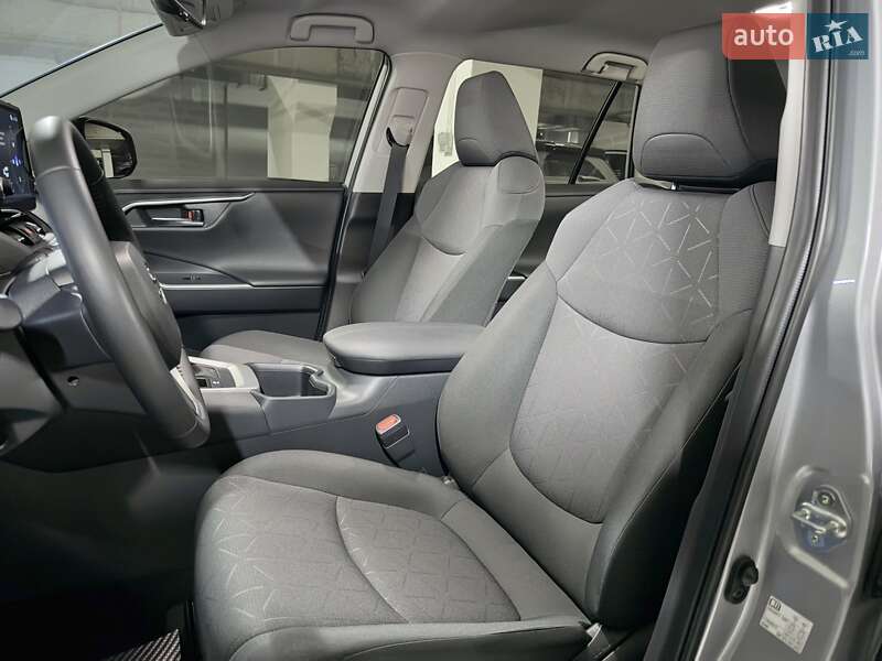 Внедорожник / Кроссовер Toyota RAV4 2025 в Днепре