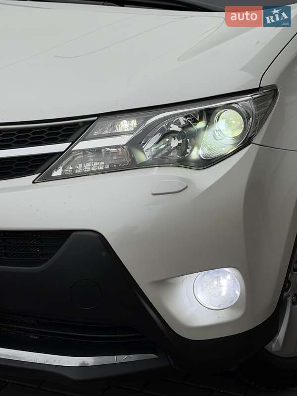 Внедорожник / Кроссовер Toyota RAV4 2014 в Белой Церкви