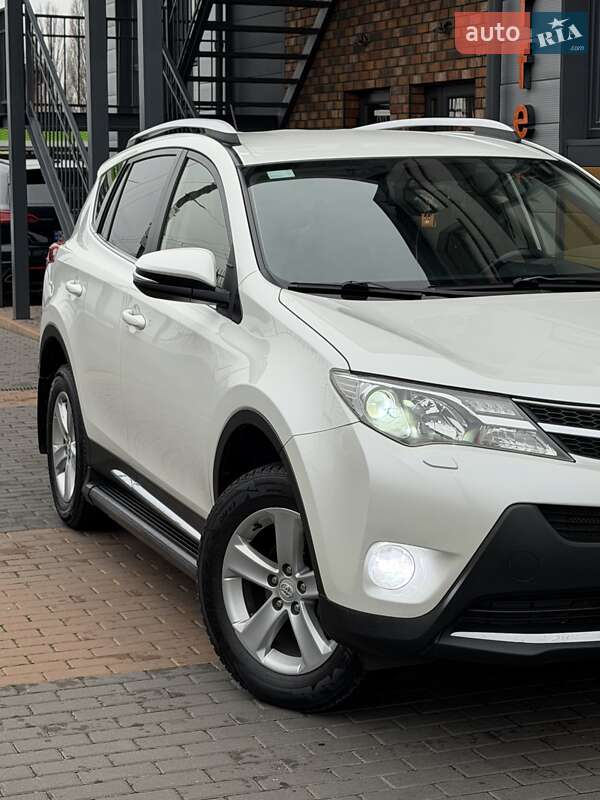 Внедорожник / Кроссовер Toyota RAV4 2014 в Белой Церкви