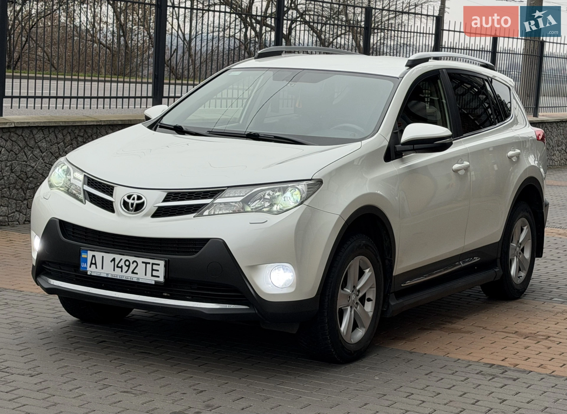 2014 Toyota RAV 4 - мініатюра 4