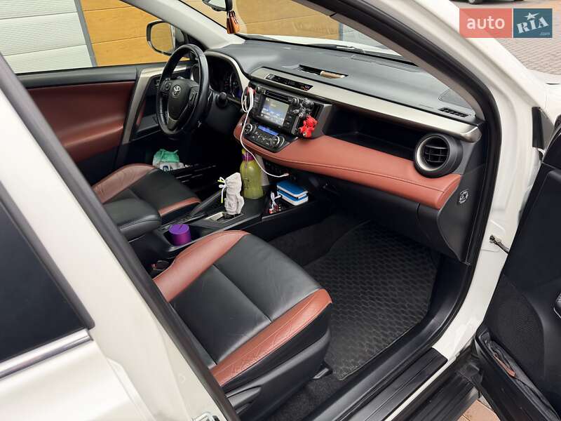 Внедорожник / Кроссовер Toyota RAV4 2014 в Белой Церкви