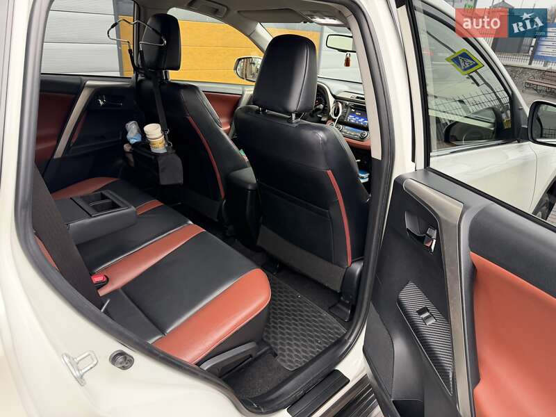 Внедорожник / Кроссовер Toyota RAV4 2014 в Белой Церкви