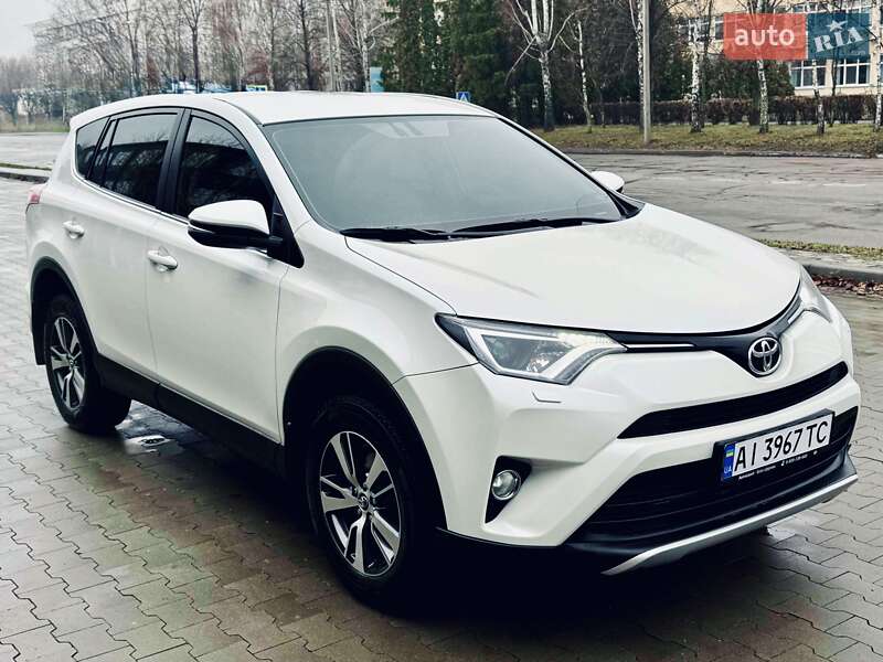 Позашляховик / Кросовер Toyota RAV4 2016 в Києві фото 13 Позашляховик / Кросовер Toyota RAV4 2016 в Києві