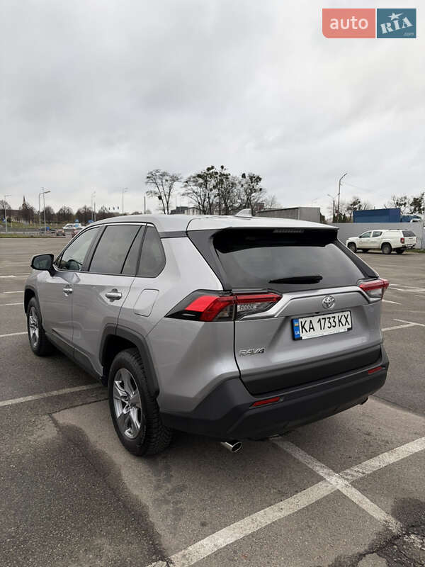 Внедорожник / Кроссовер Toyota RAV4 2023 в Киеве