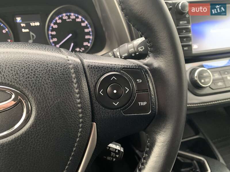 Позашляховик / Кросовер Toyota RAV4 2016 в Києві фото 58 Позашляховик / Кросовер Toyota RAV4 2016 в Києві