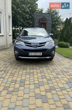 Позашляховик / Кросовер Toyota RAV4 2013 в Чернівцях