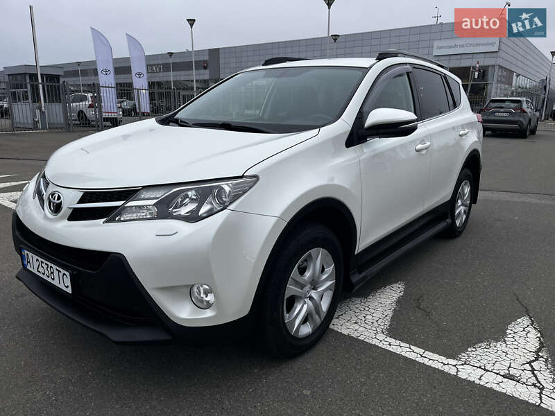 Внедорожник / Кроссовер Toyota RAV4 2014 в Киеве