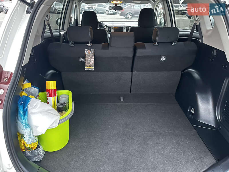 Внедорожник / Кроссовер Toyota RAV4 2014 в Киеве