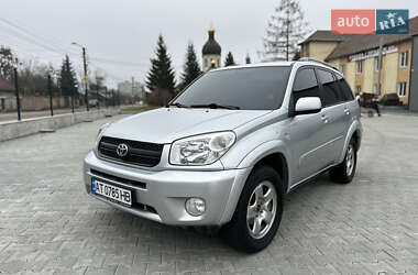 Позашляховик / Кросовер Toyota RAV4 2004 в Калуші