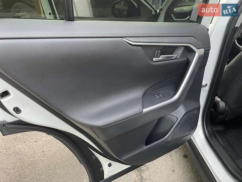 Внедорожник / Кроссовер Toyota RAV4 2022 в Виннице