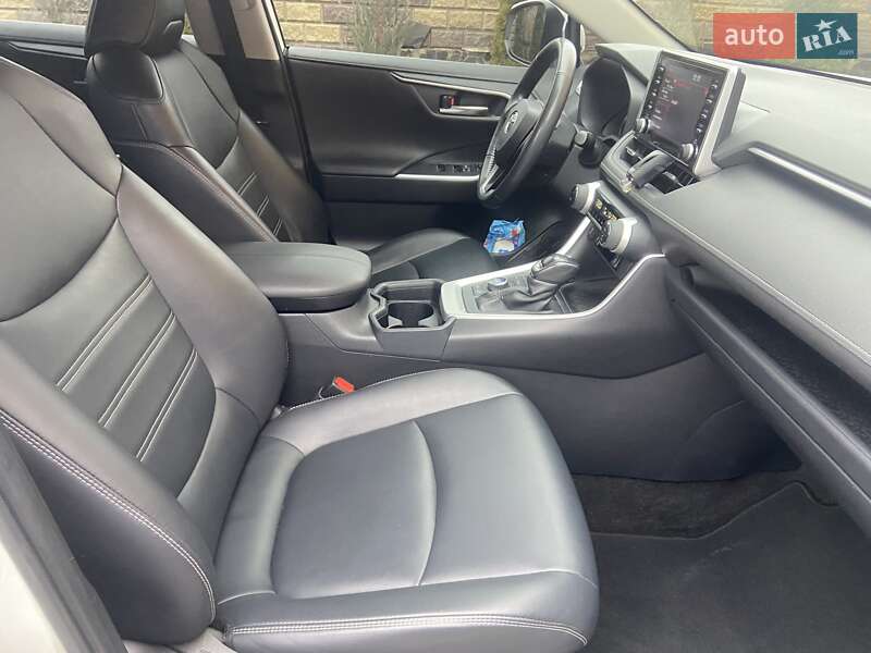 Внедорожник / Кроссовер Toyota RAV4 2019 в Хмельницком фото 48 Внедорожник / Кроссовер Toyota RAV4 2019 в Хмельницком