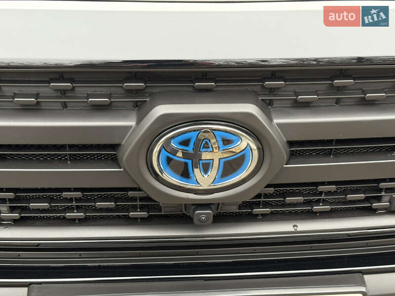 Внедорожник / Кроссовер Toyota RAV4 2024 в Киеве