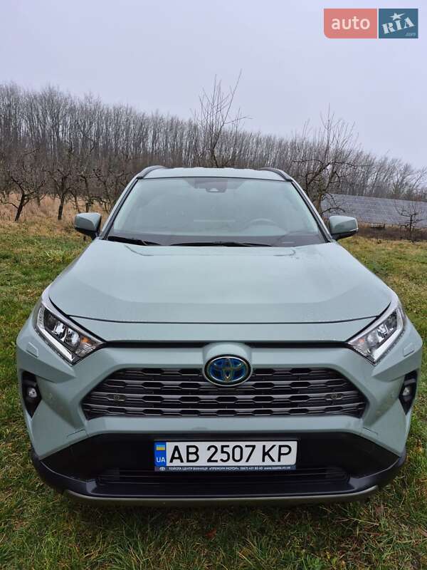 Внедорожник / Кроссовер Toyota RAV4 2023 в Ильинцах