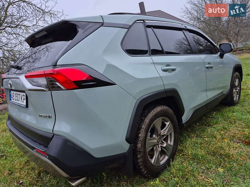Внедорожник / Кроссовер Toyota RAV4 2023 в Ильинцах