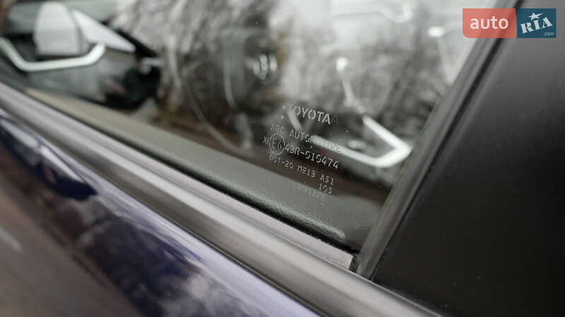 Позашляховик / Кросовер Toyota RAV4 2020 в Львові