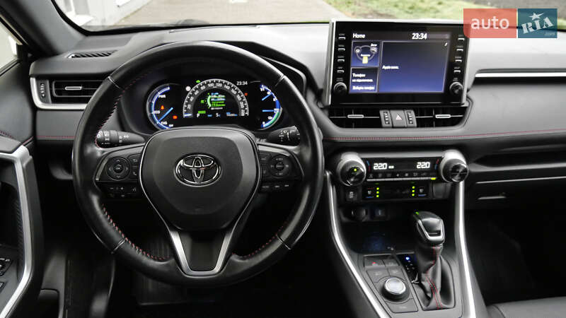 Позашляховик / Кросовер Toyota RAV4 2020 в Львові