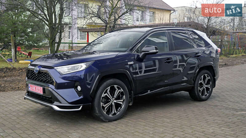 Позашляховик / Кросовер Toyota RAV4 2020 в Львові