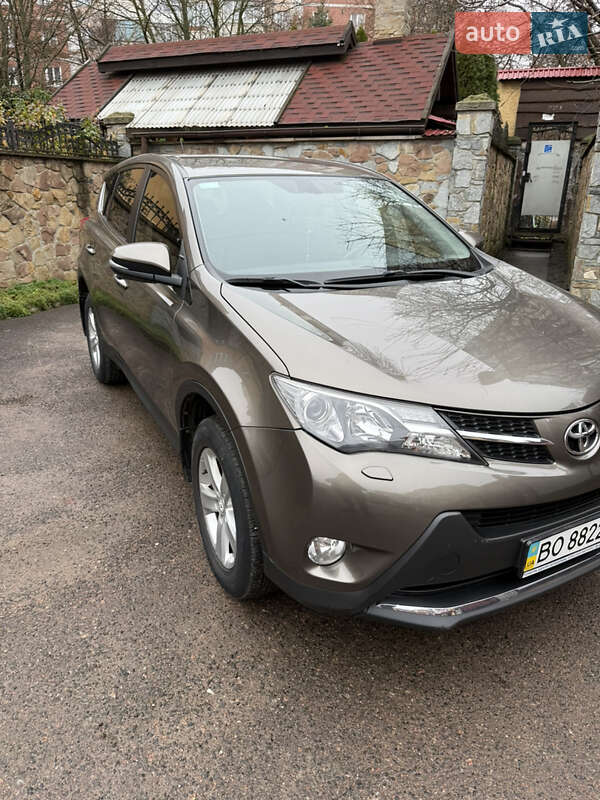 Внедорожник / Кроссовер Toyota RAV4 2013 в Тернополе