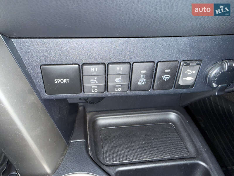 Внедорожник / Кроссовер Toyota RAV4 2013 в Тернополе
