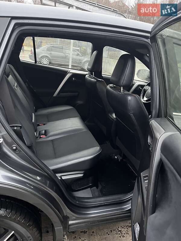 Позашляховик / Кросовер Toyota RAV4 2017 в Києві фото 3 Позашляховик / Кросовер Toyota RAV4 2017 в Києві