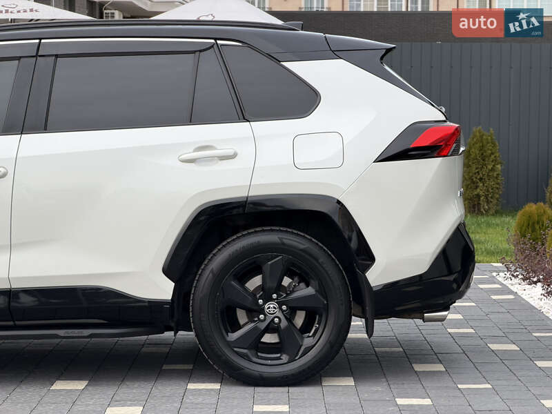 Внедорожник / Кроссовер Toyota RAV4 2020 в Ужгороде фото 5 Внедорожник / Кроссовер Toyota RAV4 2020 в Ужгороде